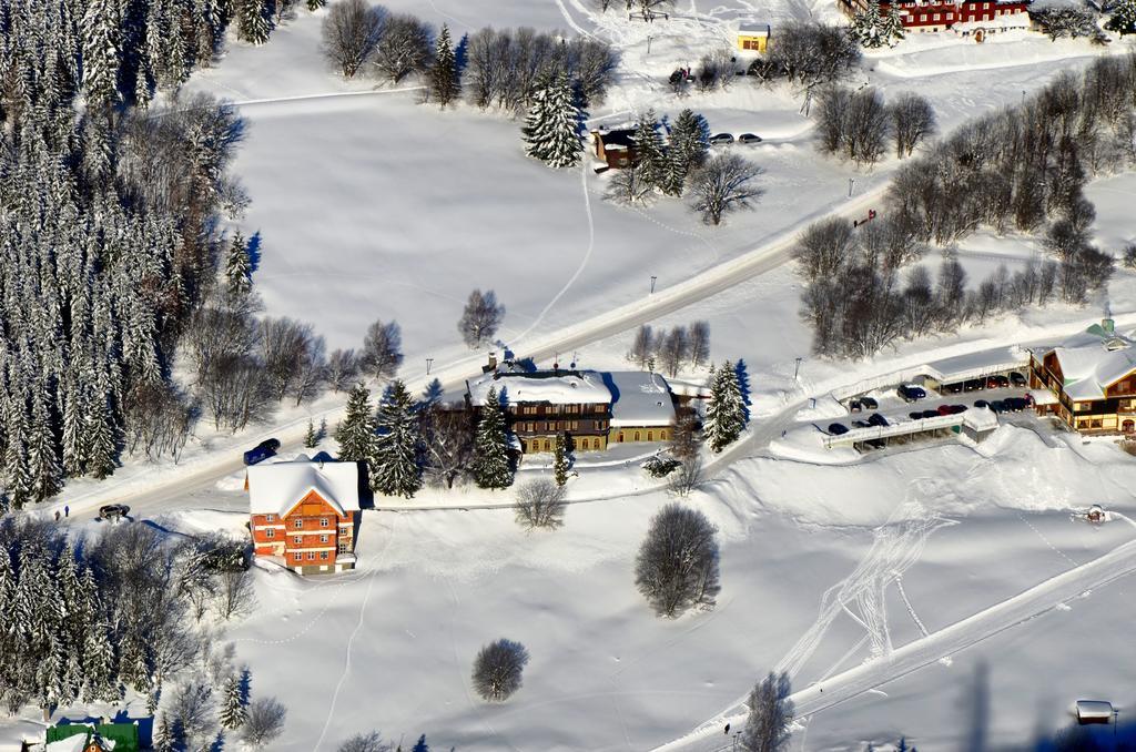 Alpsky Hotel Špindlerŭv Mlýn Eksteriør billede
