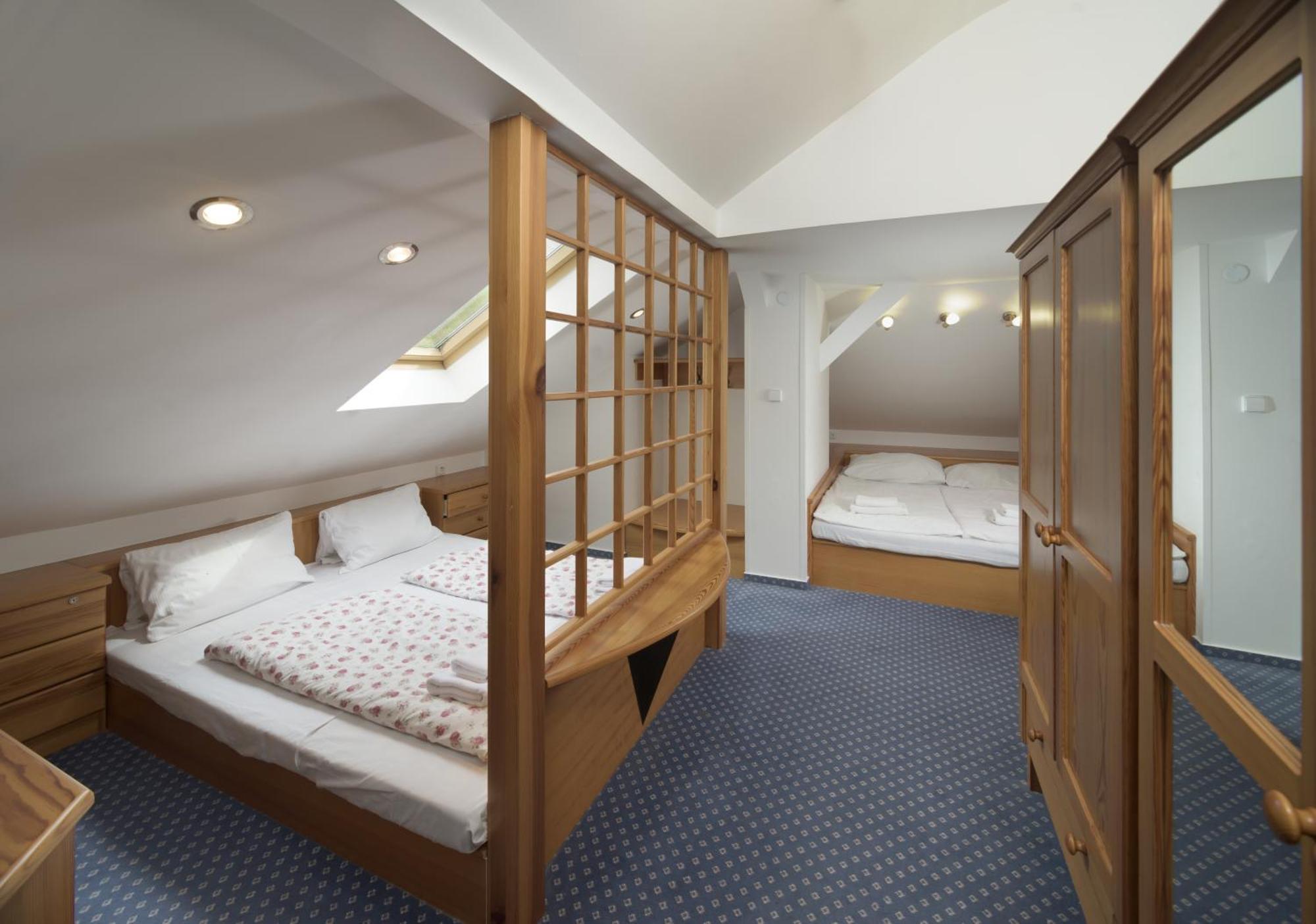 Alpsky Hotel Špindlerŭv Mlýn Eksteriør billede