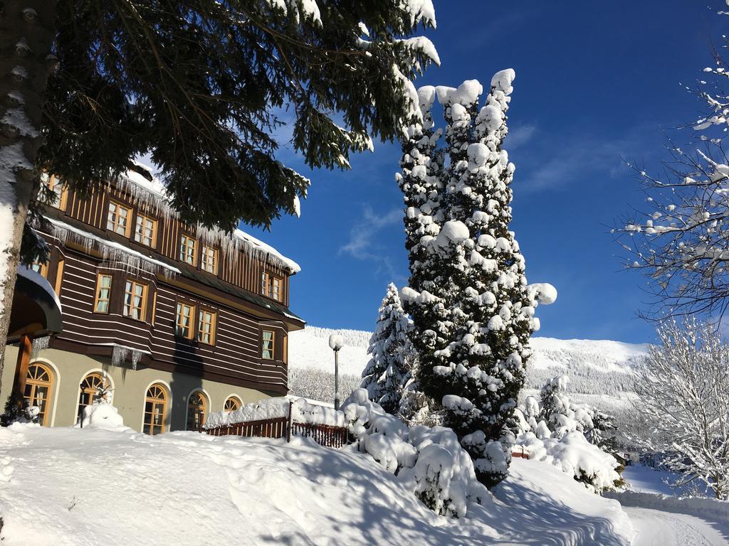 Alpsky Hotel Špindlerŭv Mlýn Eksteriør billede