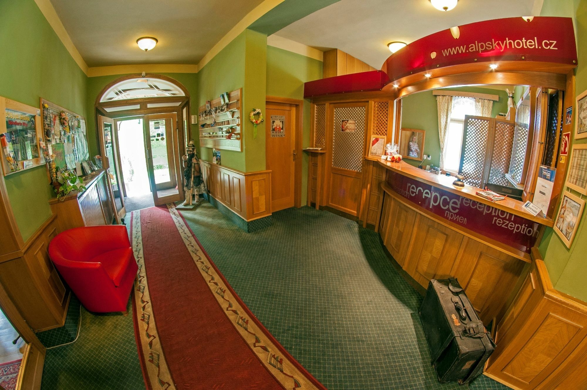 Alpsky Hotel Špindlerŭv Mlýn Eksteriør billede